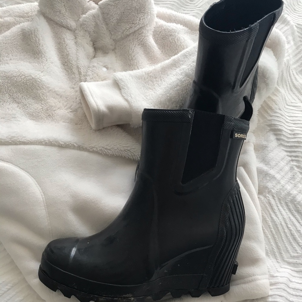 Sorel rain boots